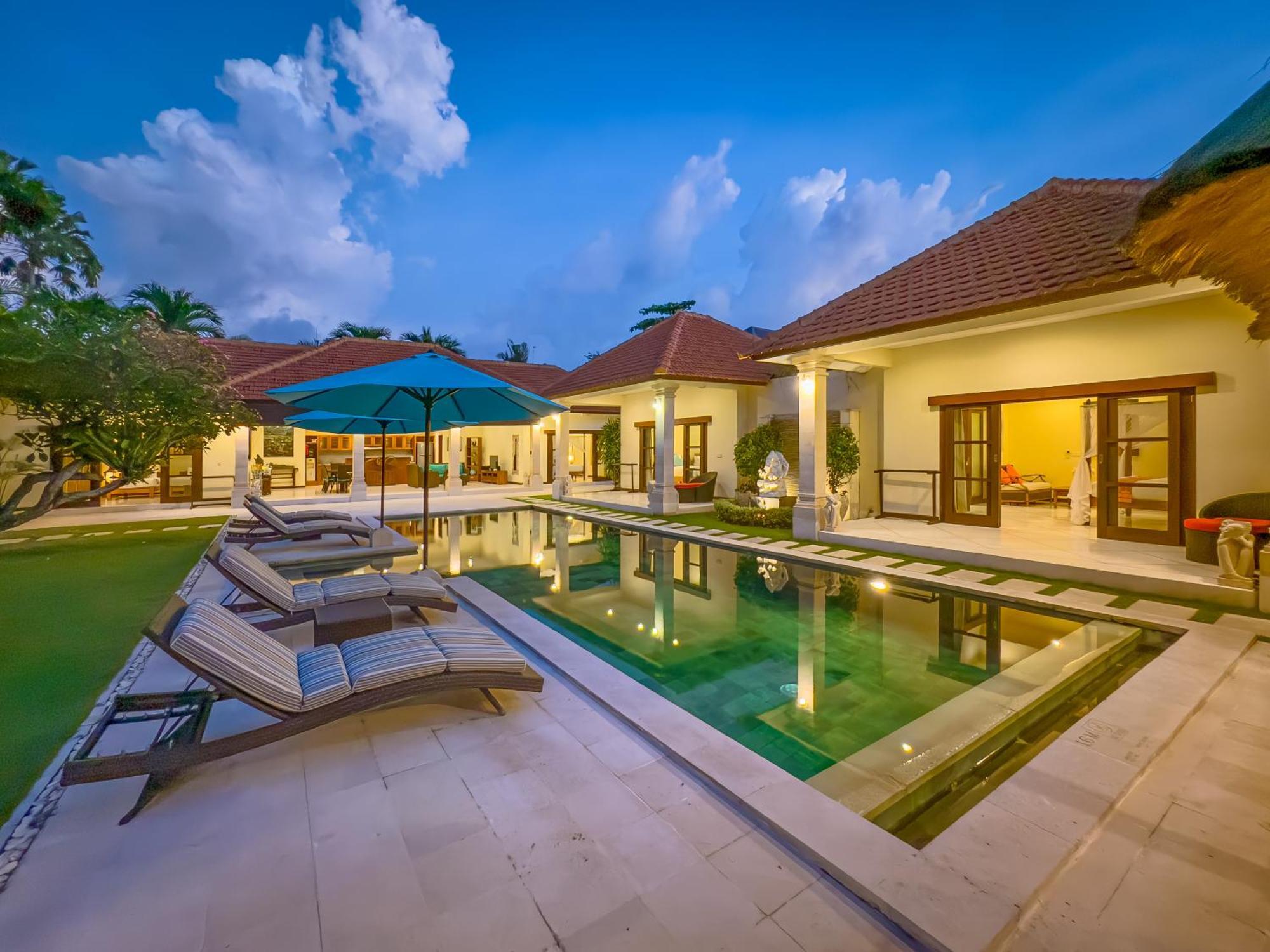Villa Bugis Drupadi Seminyak Oda fotoğraf