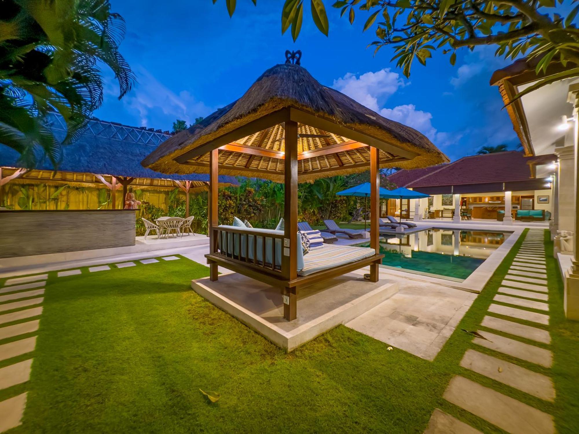 Villa Bugis Drupadi Seminyak Oda fotoğraf